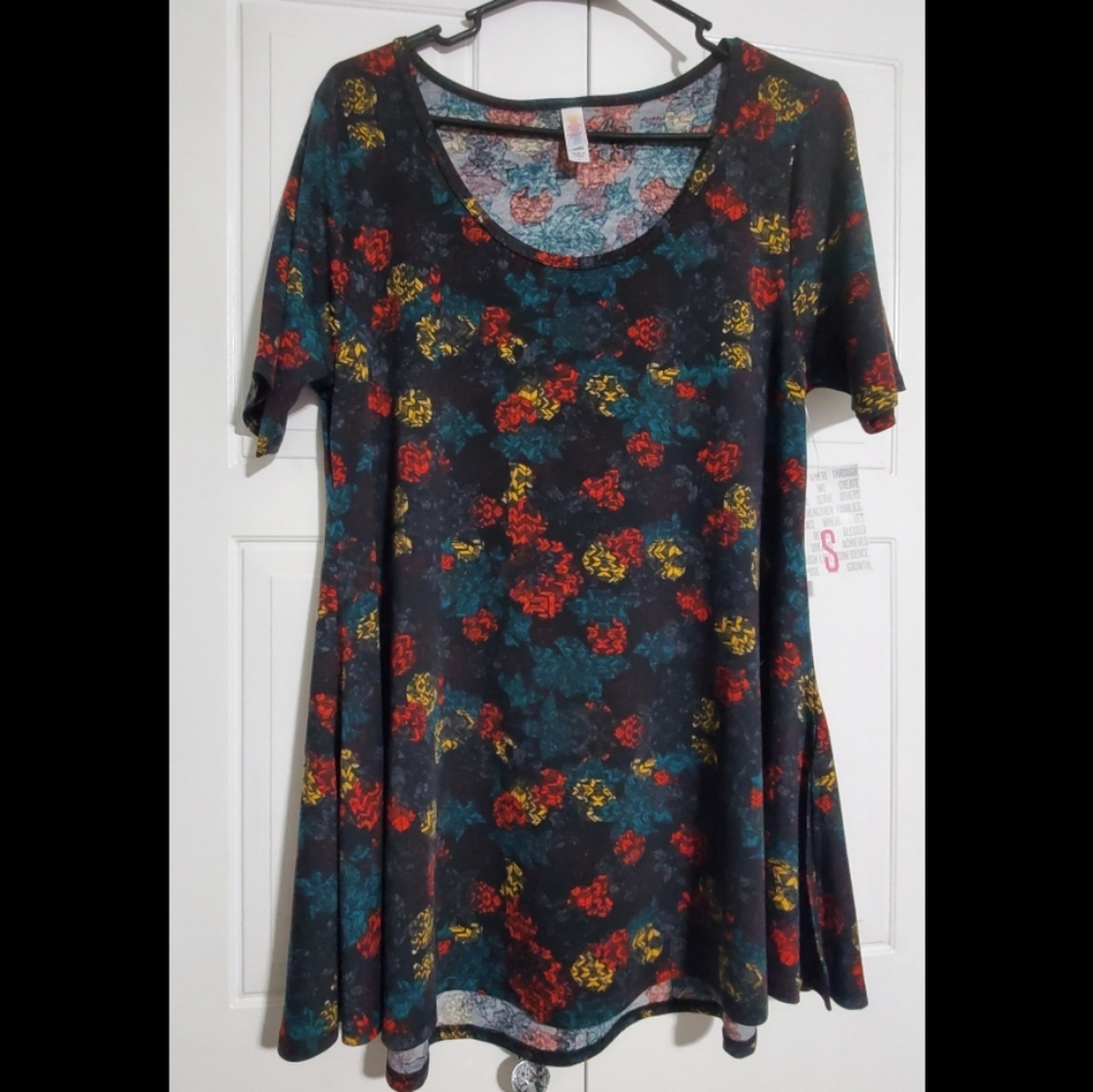 LuLaRoe Oversized Top